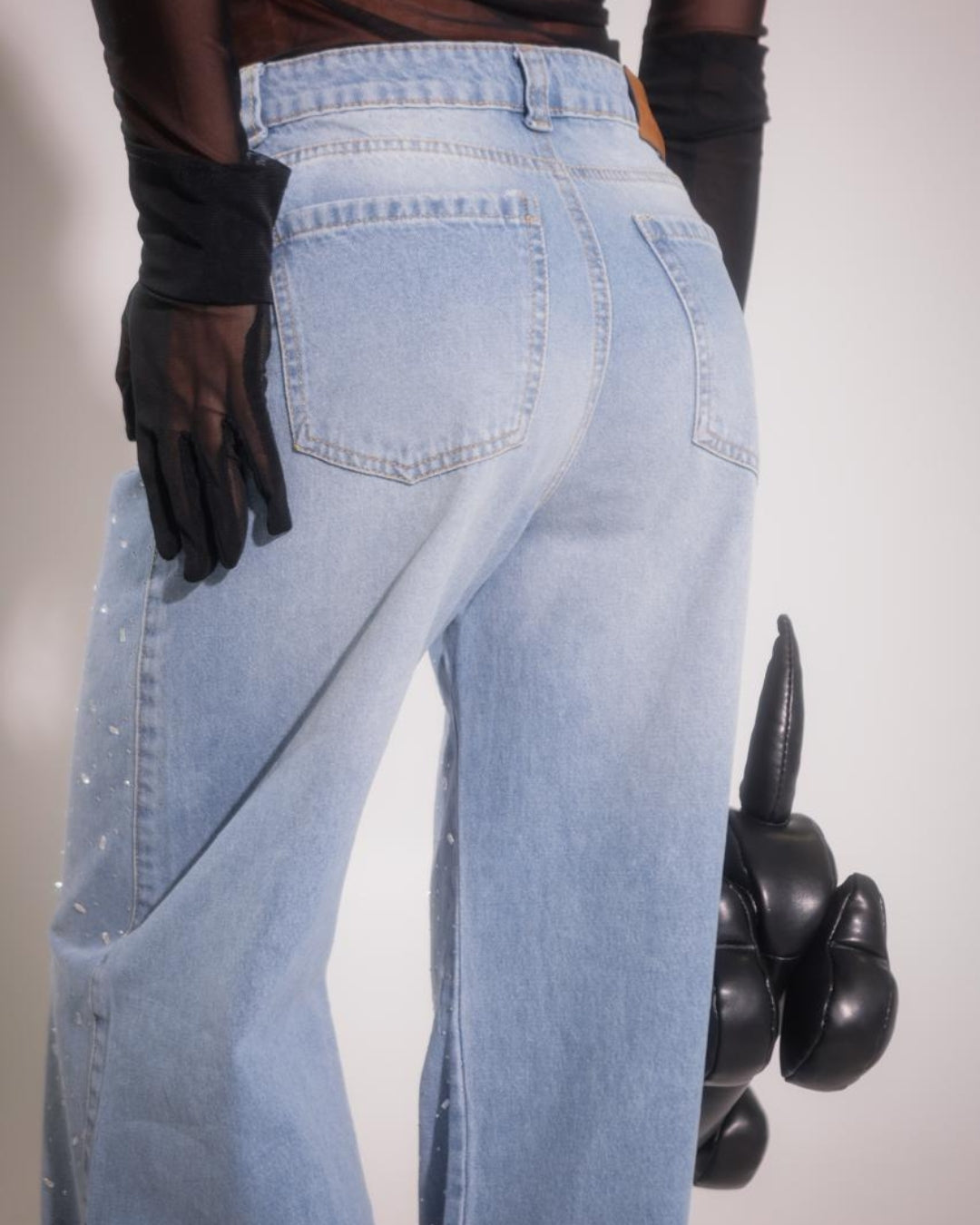 Glow Blue Jean – Destellos y Bota Ancha