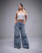Rebel – Cargo bolsillos frontales y bota ancha