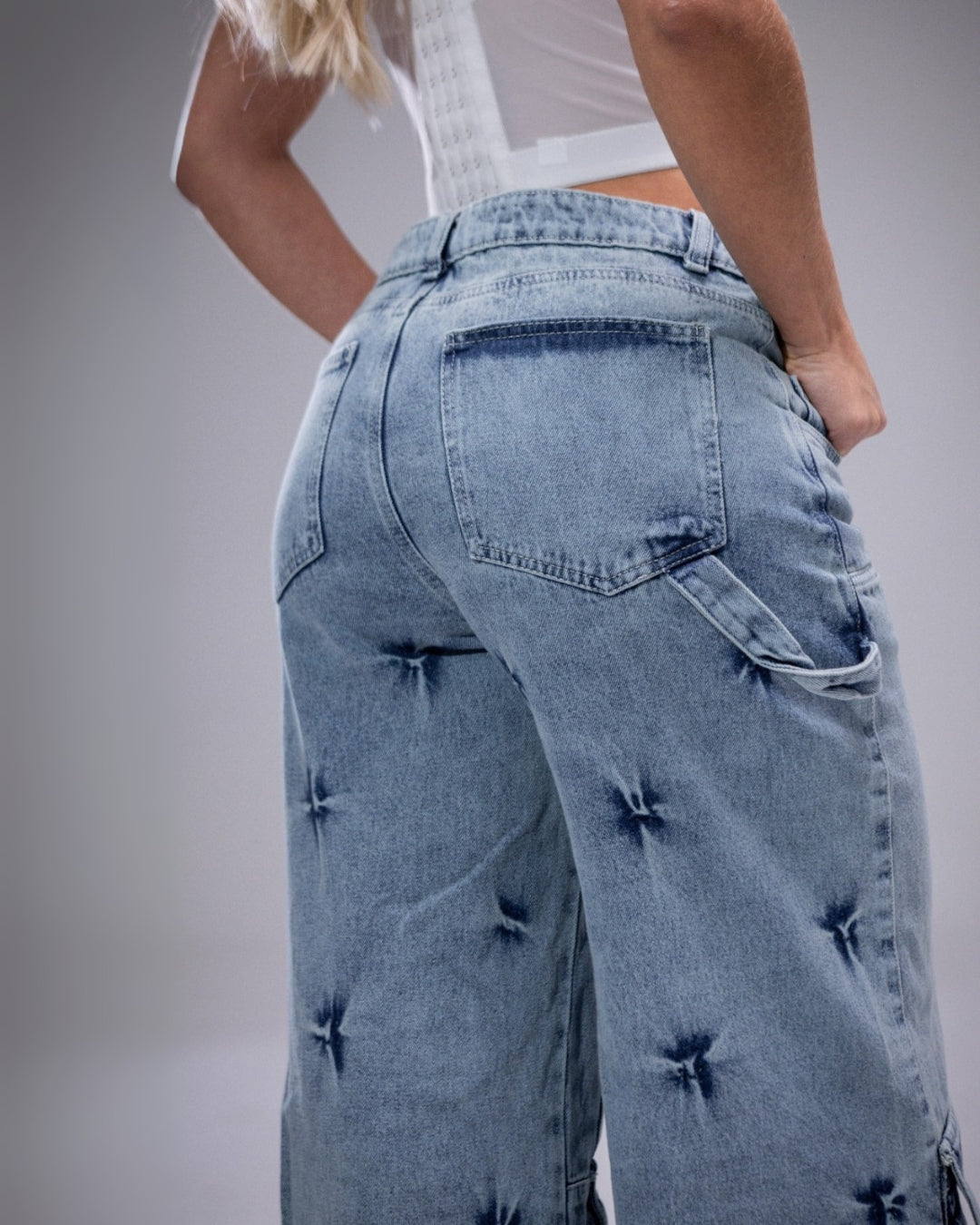 Rebel – Jean Cargo Wide Leg con Estilo Tie-Dye