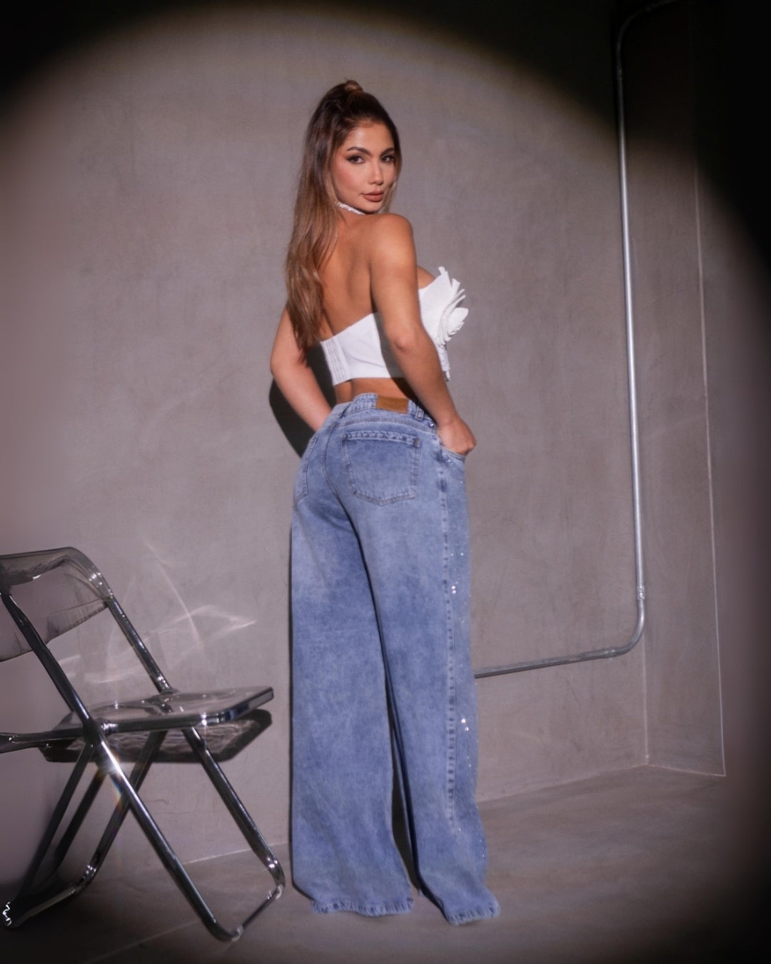 Glow Moon Jean – Destellos y Bota Ancha