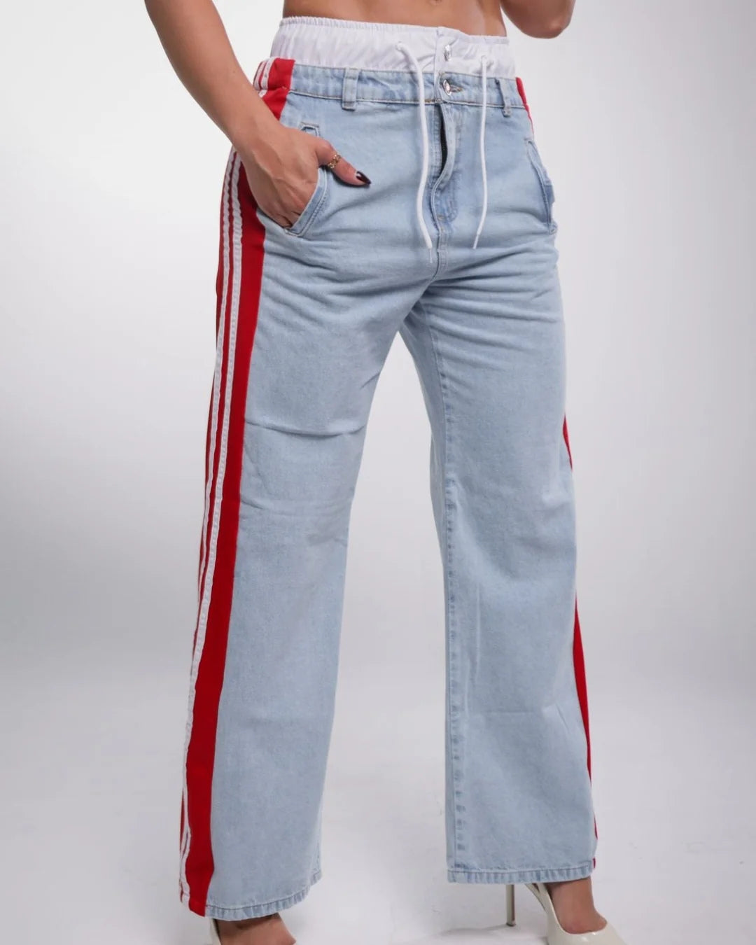 Munikos Jean LuxeBelt® Rojo con Líneas Laterales y Pretina Blanca - Edición Limitada