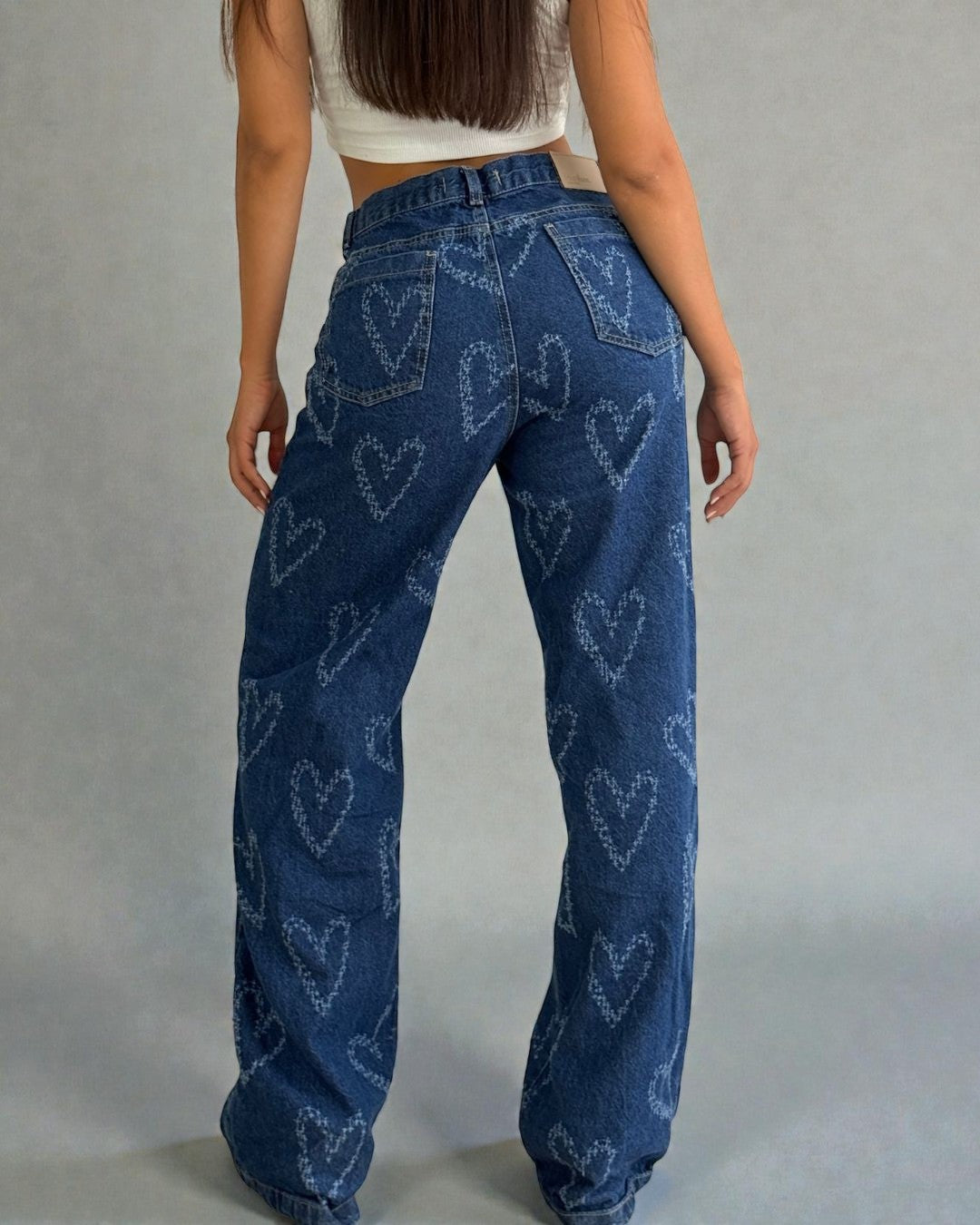 LUV- Denim azul con detalle de corazones