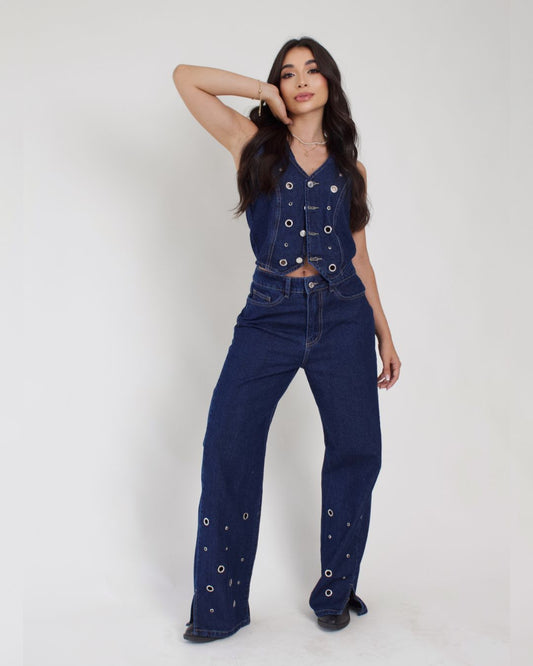 Orbit – Set, chaleco y jean con detalles metálicos