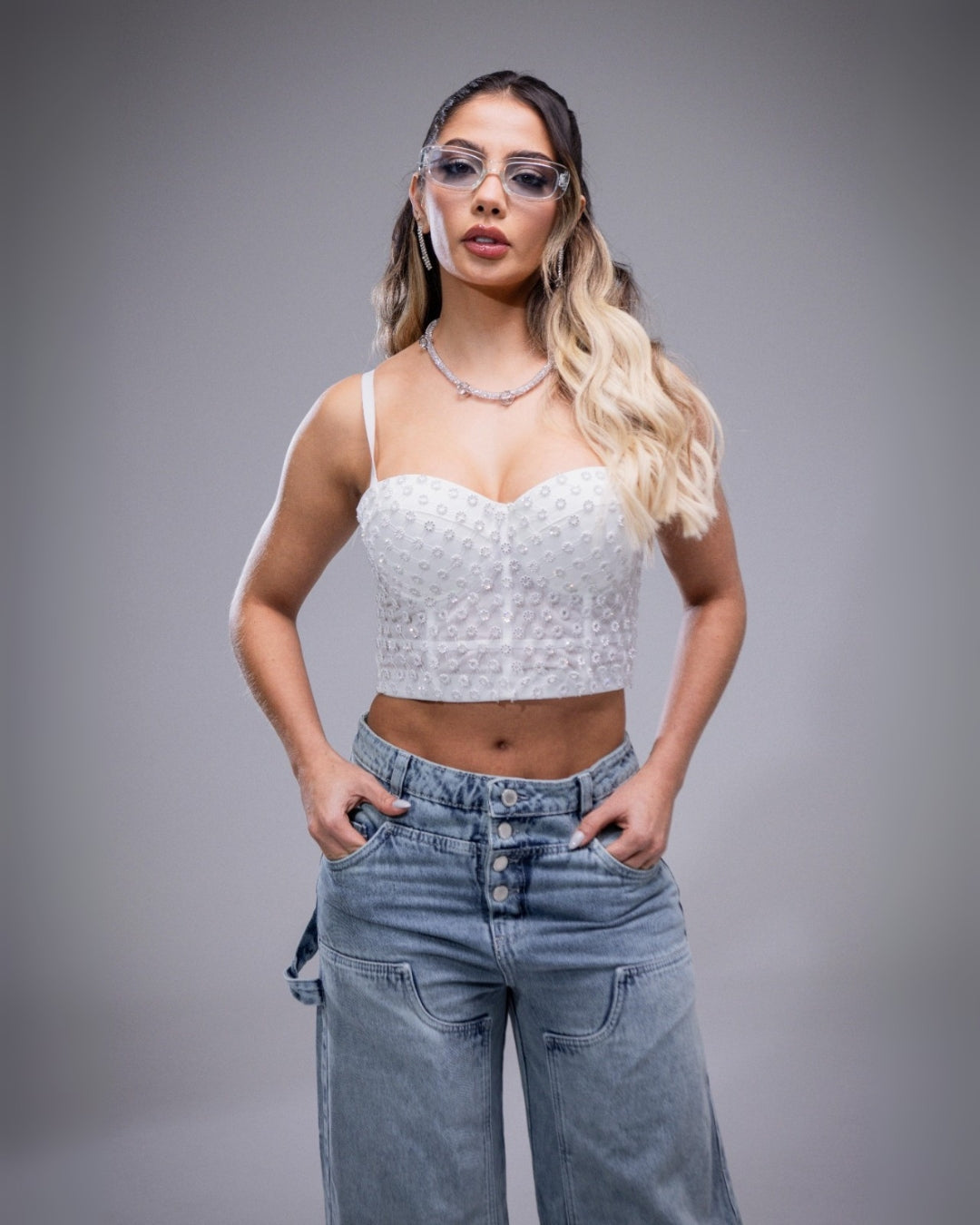 Rebel – Cargo bolsillos frontales y bota ancha