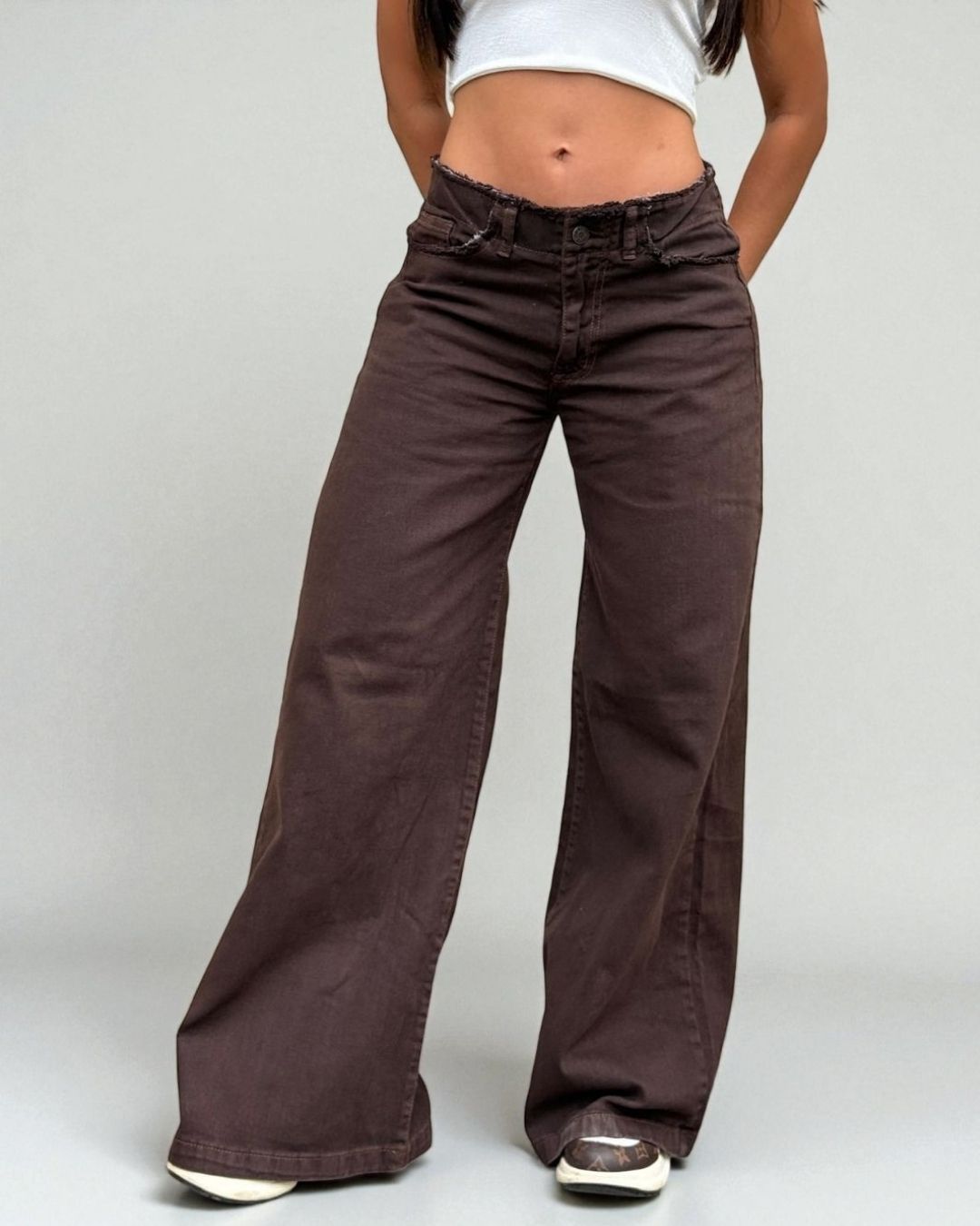 Mochaccino - Bota ancha y pretina deshilachada