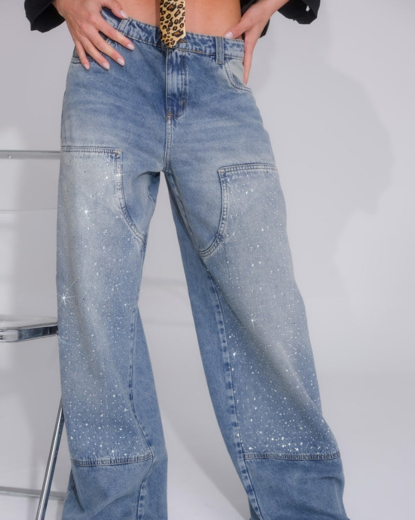 Glow Rebel – Brillo en salpicado, fit relajado, bota ancha