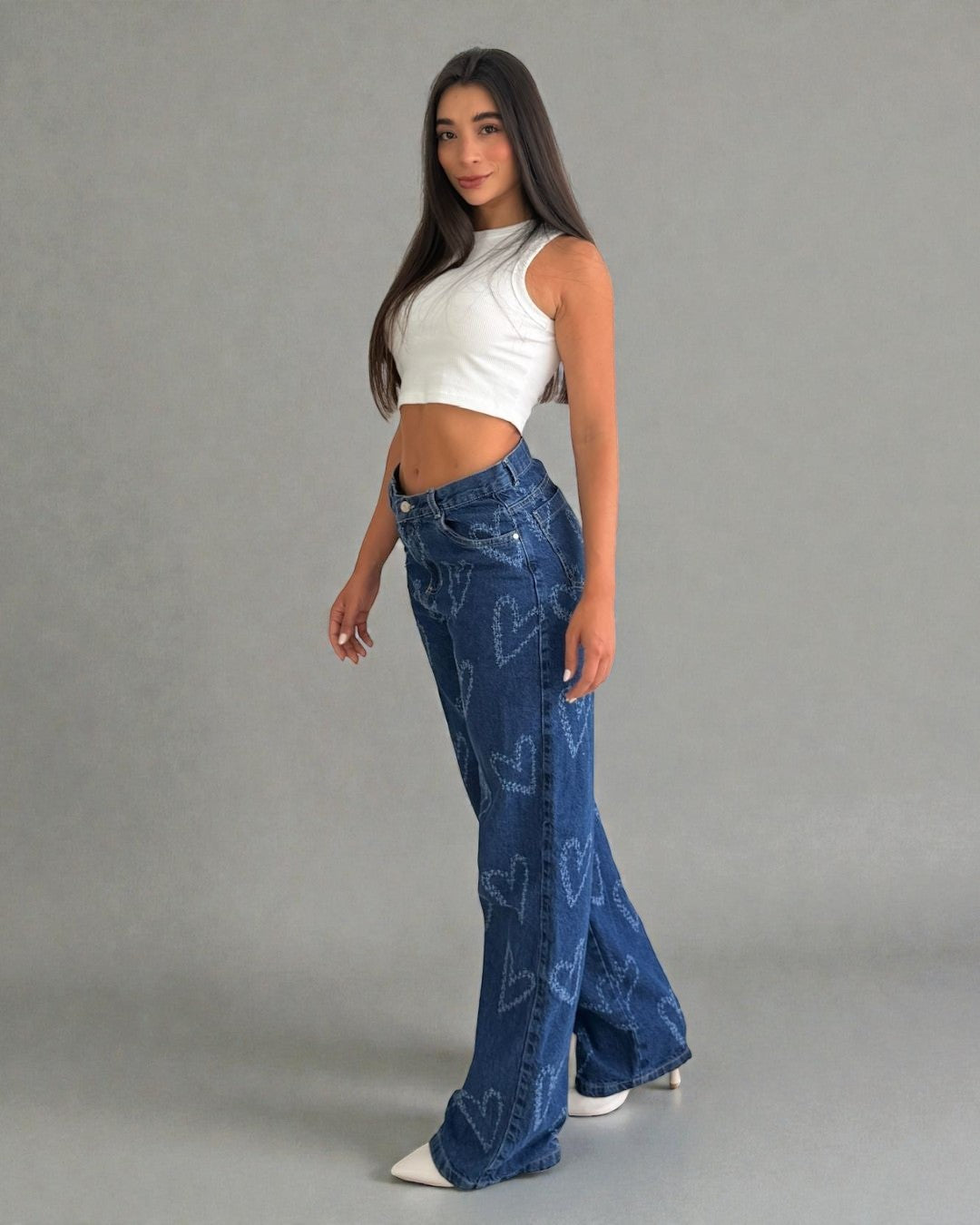 LUV- Denim azul con detalle de corazones