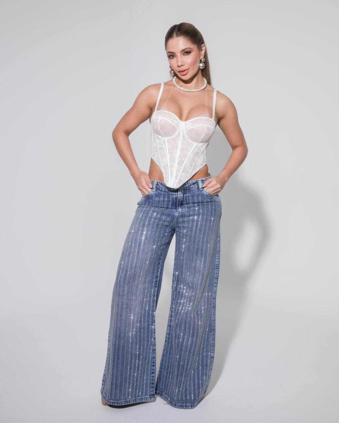 Glow Line – Destellos lineales y bota ancha