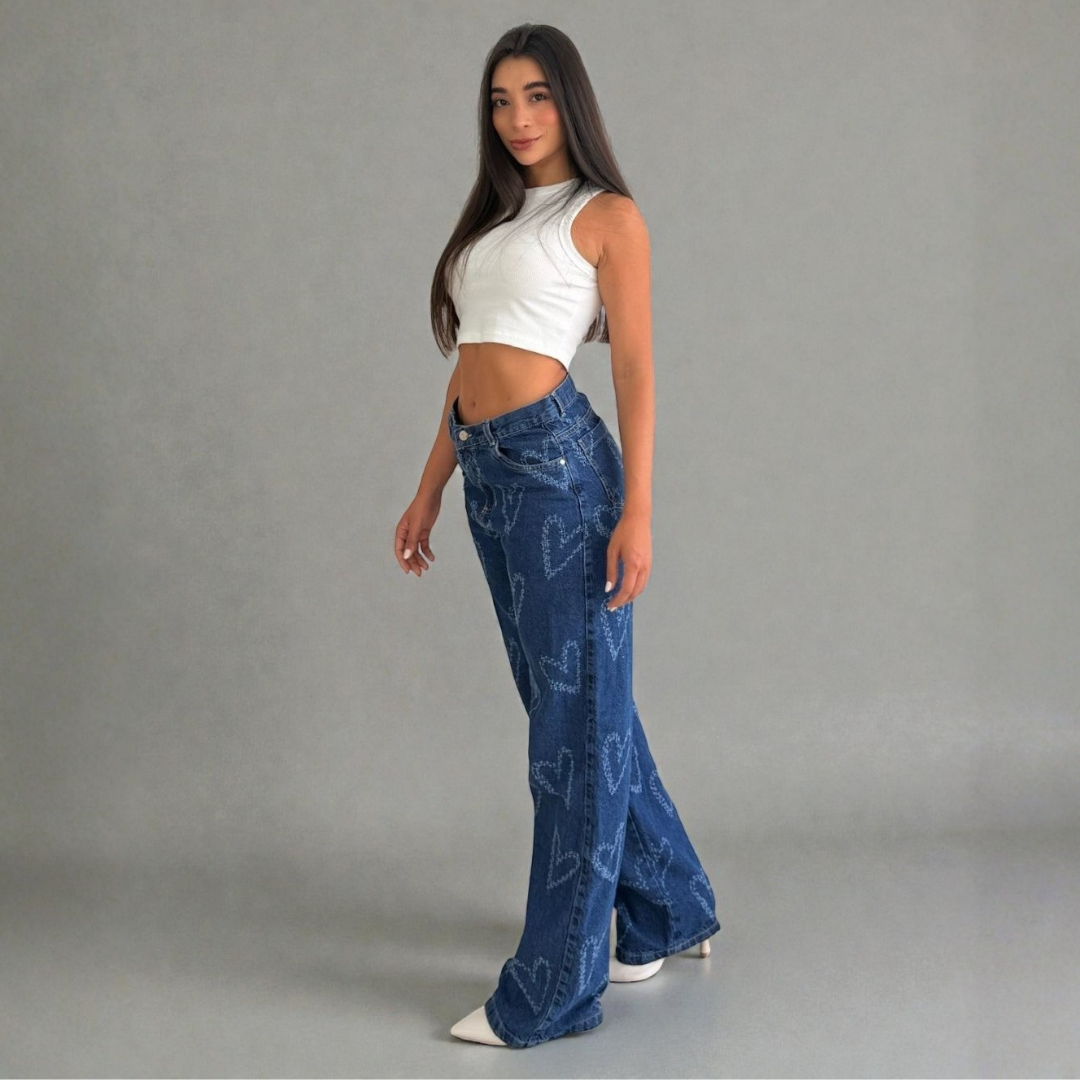 LUV- Denim azul con detalle de corazones