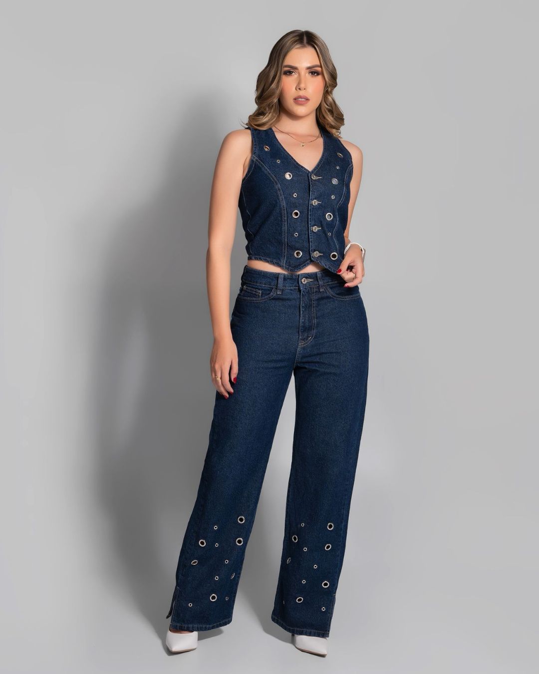 Orbit – Jean con detalles metálicos