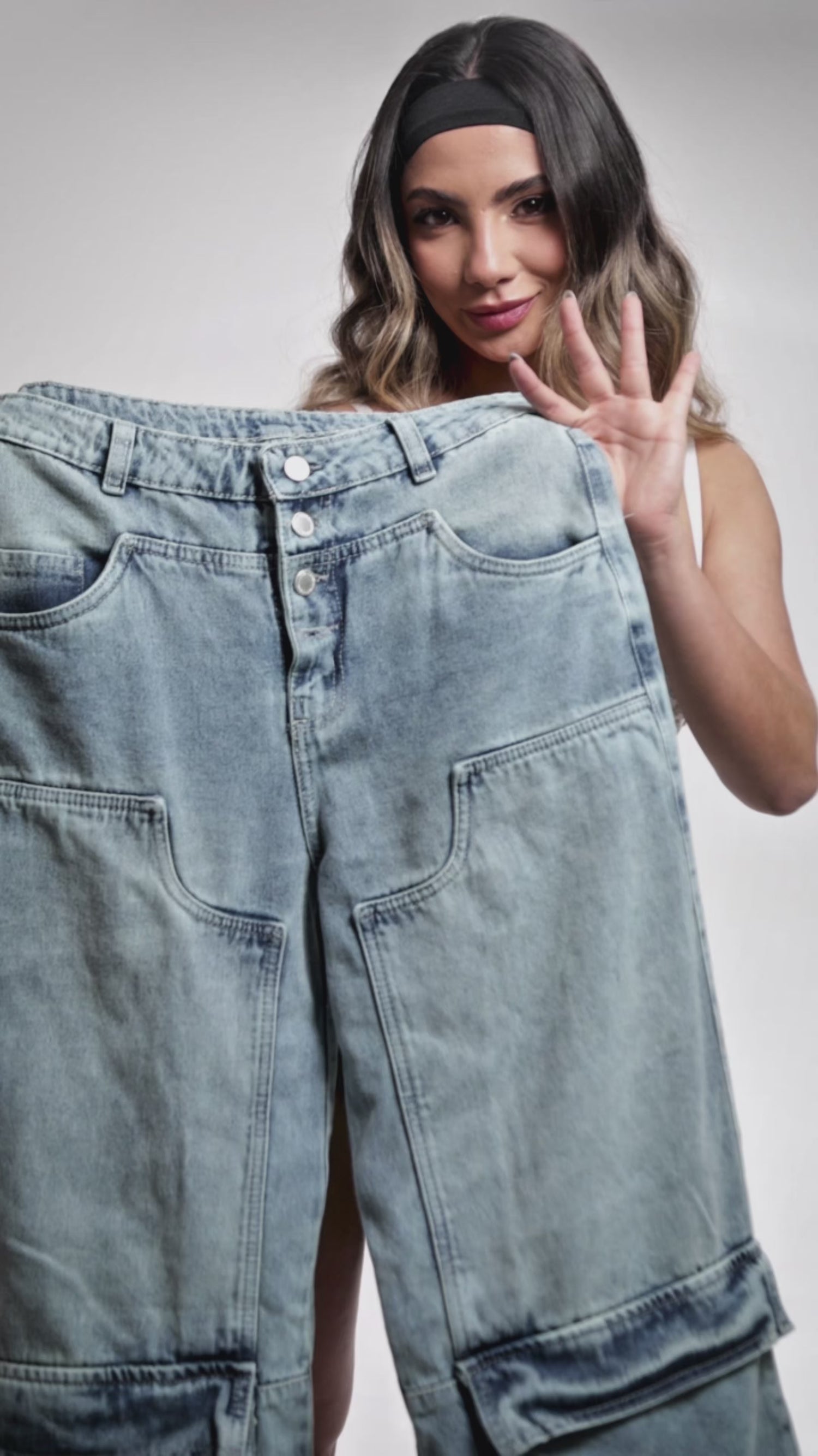 Rebel – Cargo bolsillos frontales y bota ancha
